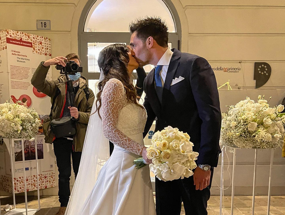 MotoGP, De la piste à l’autel : Michele Pirro a déménagé avec Paola Ricucci Ritratto di GPone