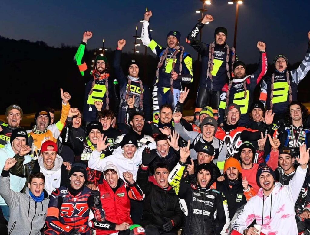 MotoGP, Rossi, Hamilton et Verstappen protagonistes de Christmas on Sky Ritratto di Riccardo Gugliemetti