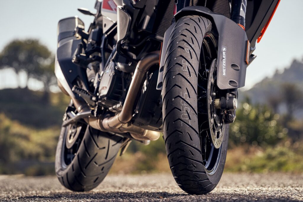 Metzeler Tourance Next 2 et Karoo 4 : l’actualité 2022 pour le maxi-enduro Ritratto di GPone