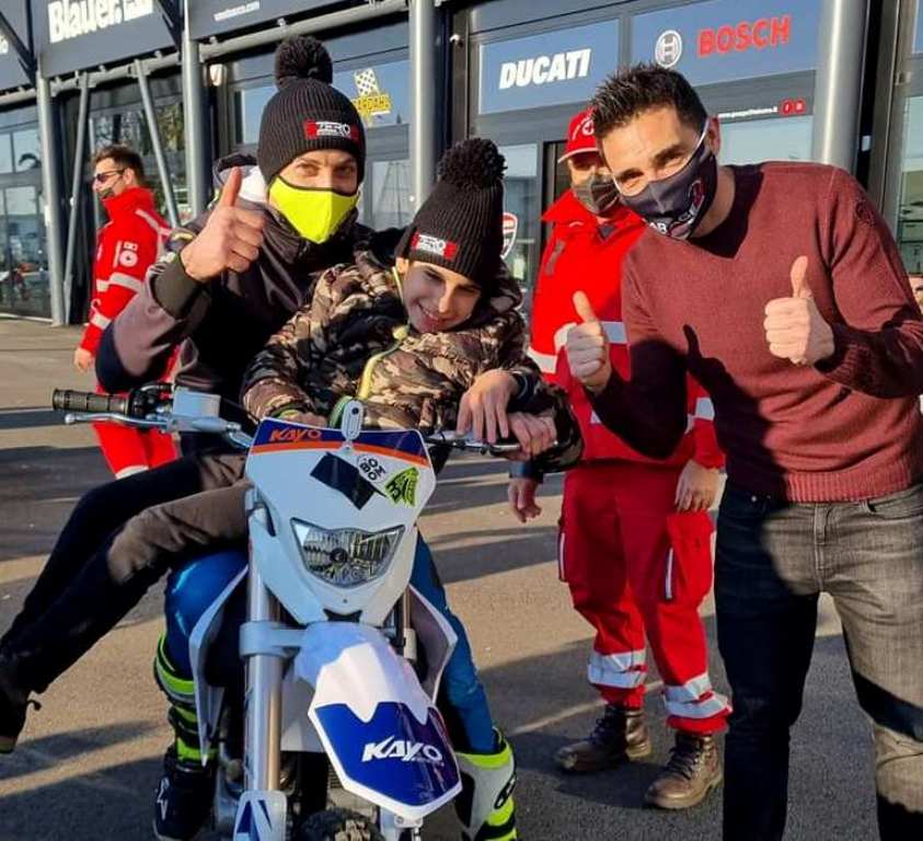 MotoGP, Michele Pirro et Garage 51 sur la piste avec Mototherapy Ritratto di Riccardo Gugliemetti