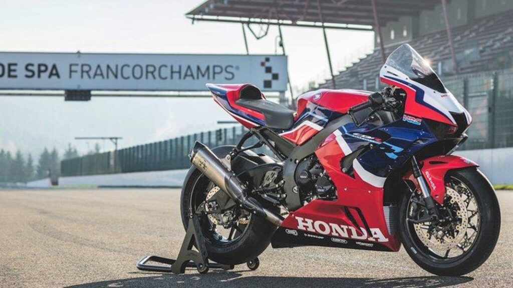 Une Honda CBR1000RR-R Fireblade pour les 100 ans de Spa Francorchamps Ritratto di GPone