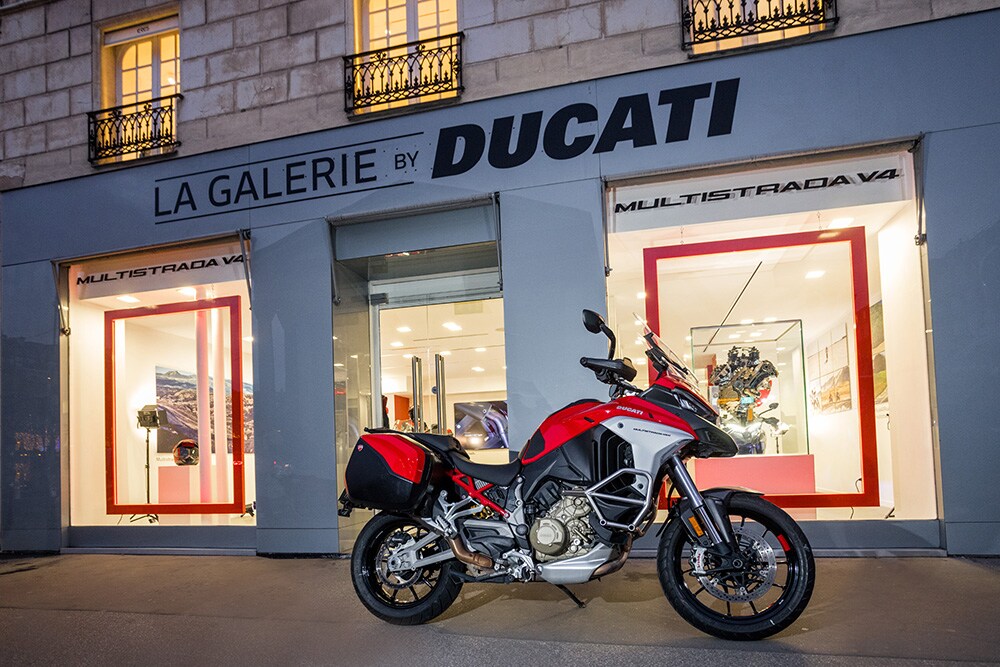 La Ducati Multistrada V4 devient une œuvre d’art Ritratto di GPone
