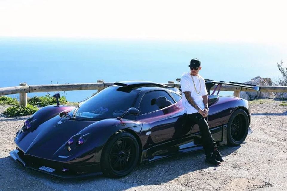 Lewis Hamilton : vend la Pagani Zonda pour 10 millions d’euros Ritratto di Fabio Caliendo