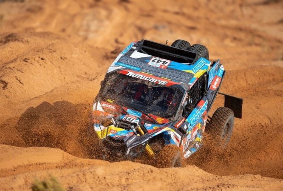 Un Dakar d’applaudissements pour Joan Lascorz : elle est 10ème au classement général des buggys ! Ritratto di Riccardo Gugliemetti