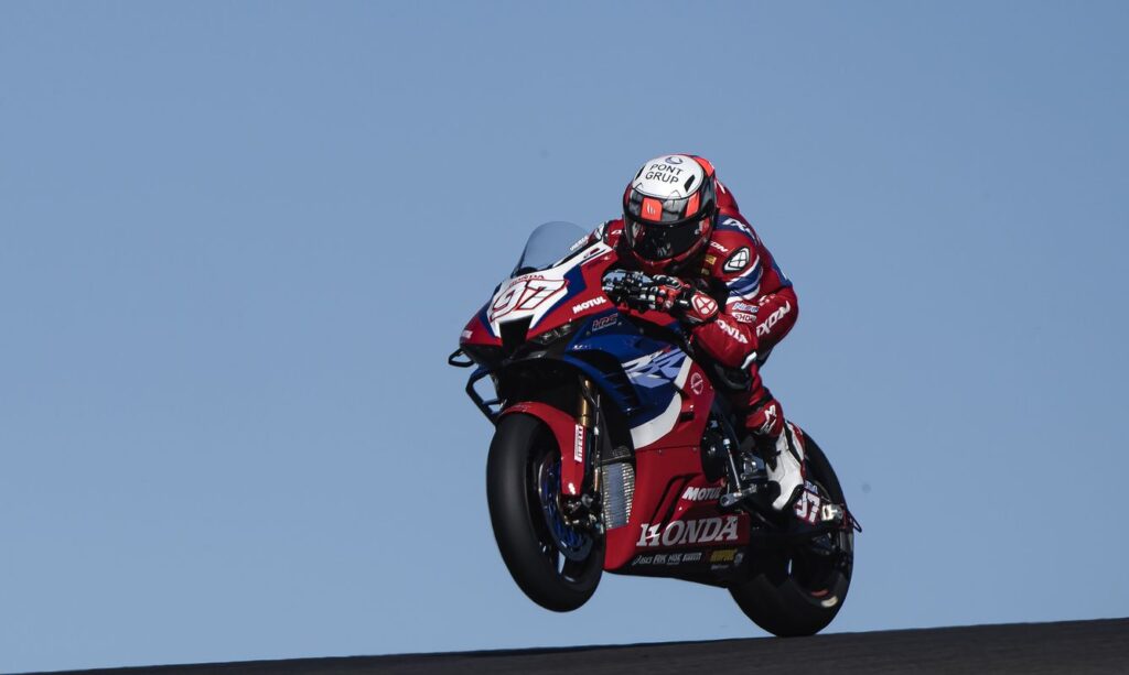 SBK, Vierge : “A Portimao avec la Honda CBR RR-R je me suis amélioré à chaque sortie” Ritratto di GPone