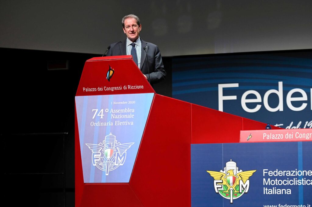 Le président du FMI Copioli arrête l’augmentation des primes d’assurance Ritratto di GPone