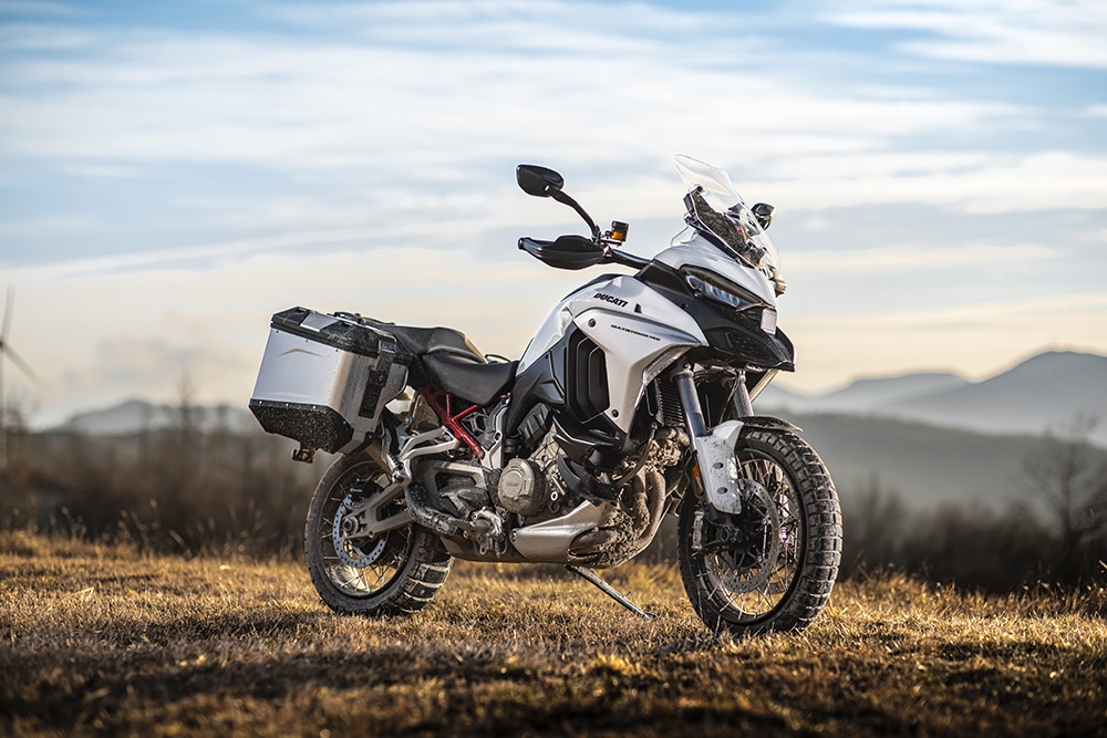 Ducati Multistrada V4 2022 : électronique améliorée et nouvelle couleur Ritratto di GPone