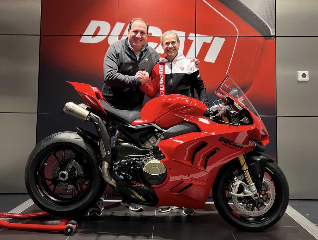 SBK, Ducati Madrid offre à Bautista une Panigale V4 S avec Kit Racing Ritratto di GPone