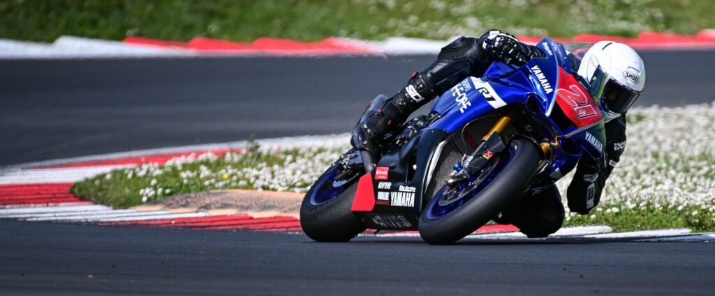 Keope sous la bannière de l’expérience avec Krummenacher et Canepa pour gagner dans le CIV SBK 2022 Ritratto di Andrea Periccioli