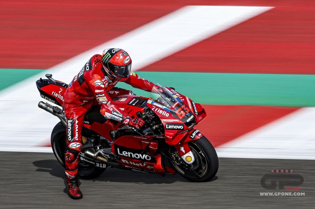 MotoGP, Bagnaia : “Les sensations de 2021 sont de retour, maintenant tout est plus facile” Ritratto di Matteo Aglio