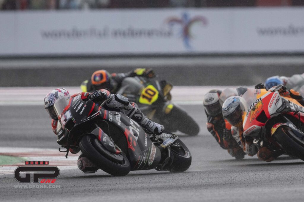 MotoGP, A. Espargarò : “Aleix Marquez m’a frappé, j’ai recommencé depuis la fin du groupe” Ritratto di GPone