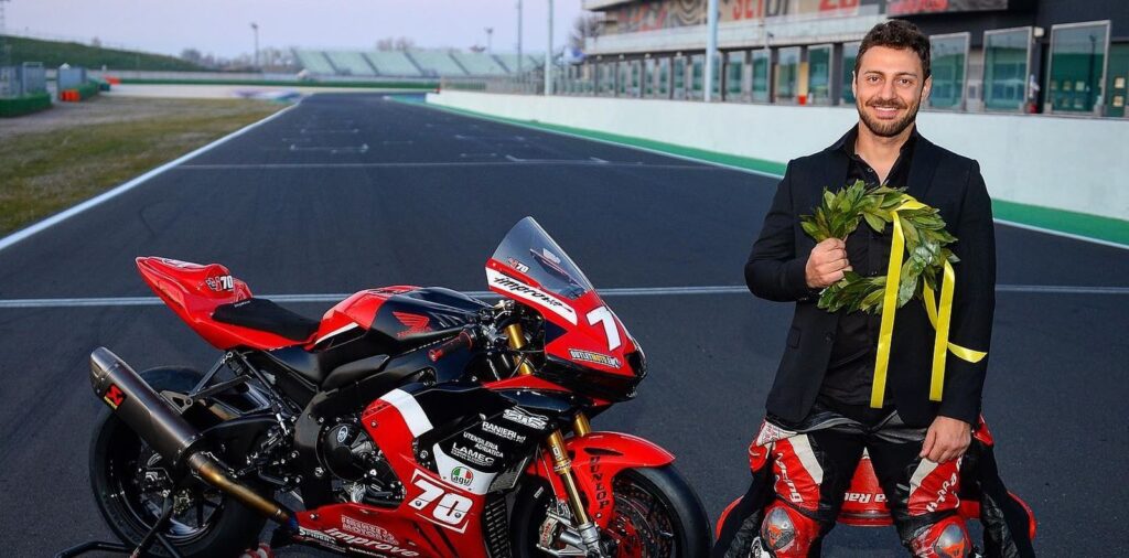 SBK, Voici le Dr Vitali : « Diplôme ? Difficile, mais c’est plus difficile de gagner dans le CIV” Ritratto di Andrea Periccioli