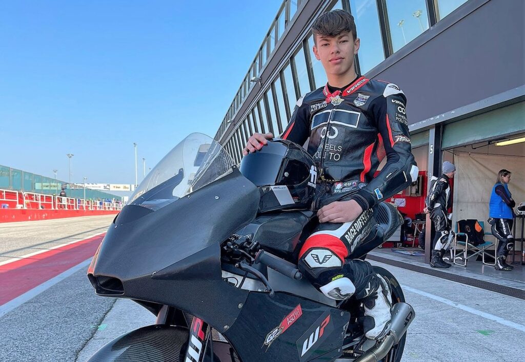 CIV: 2WheelsPoliTO arrive en Moto3 avec le Champion PreMoto3 2021 Ferrandez Ritratto di GPone