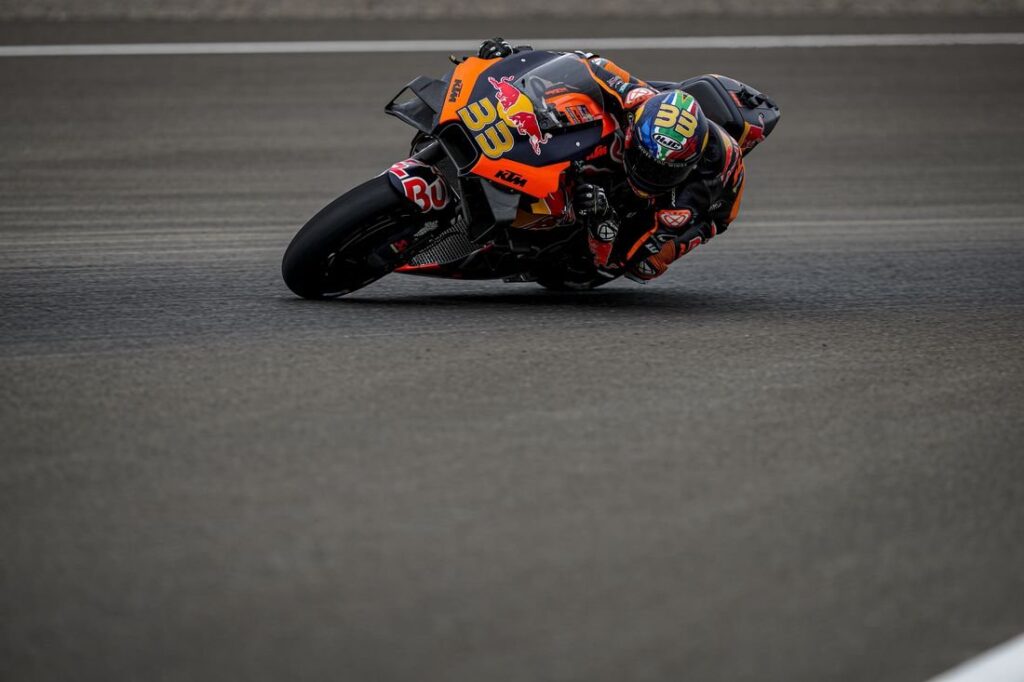 MotoGP, Brad Binder surpris en FP1 au Qatar, pas de Ducati dans le Top 10 Ritratto di GPone
