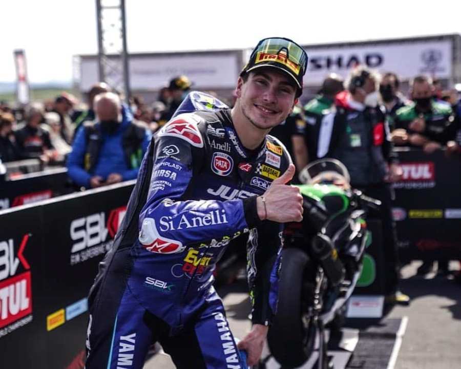 SBK, Baldassarri : “Au dernier virage, j’ai demandé de l’aide à Dieu et j’ai pensé à Marquez” Ritratto di Riccardo Gugliemetti