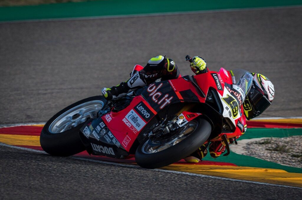 SBK, Bautista et Ducati triomphent dans la course sprint, mais Toprak est phénoménal ! Ritratto di Riccardo Gugliemetti