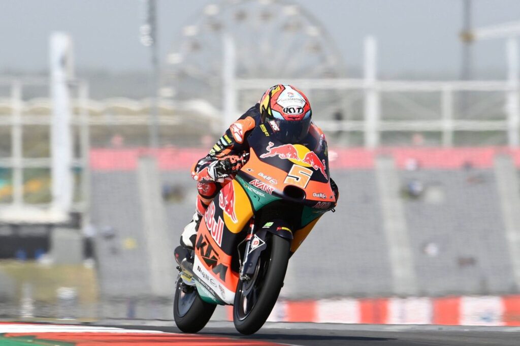 Moto3, le triplé italien s’estompe : Masia triomphe à Austin, mais Foggia revient en leader Ritratto di GPone