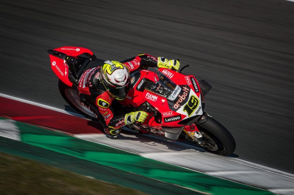 SBK, Bautista et Ducati triomphent en Course 2 à Assen, Toprak et Rea s’éliminent Ritratto di Riccardo Gugliemetti