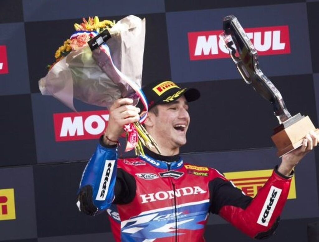 SBK, Lecuona : “Il était temps d’attaquer, mais je ne m’attendais pas au podium” Ritratto di Andrea Periccioli