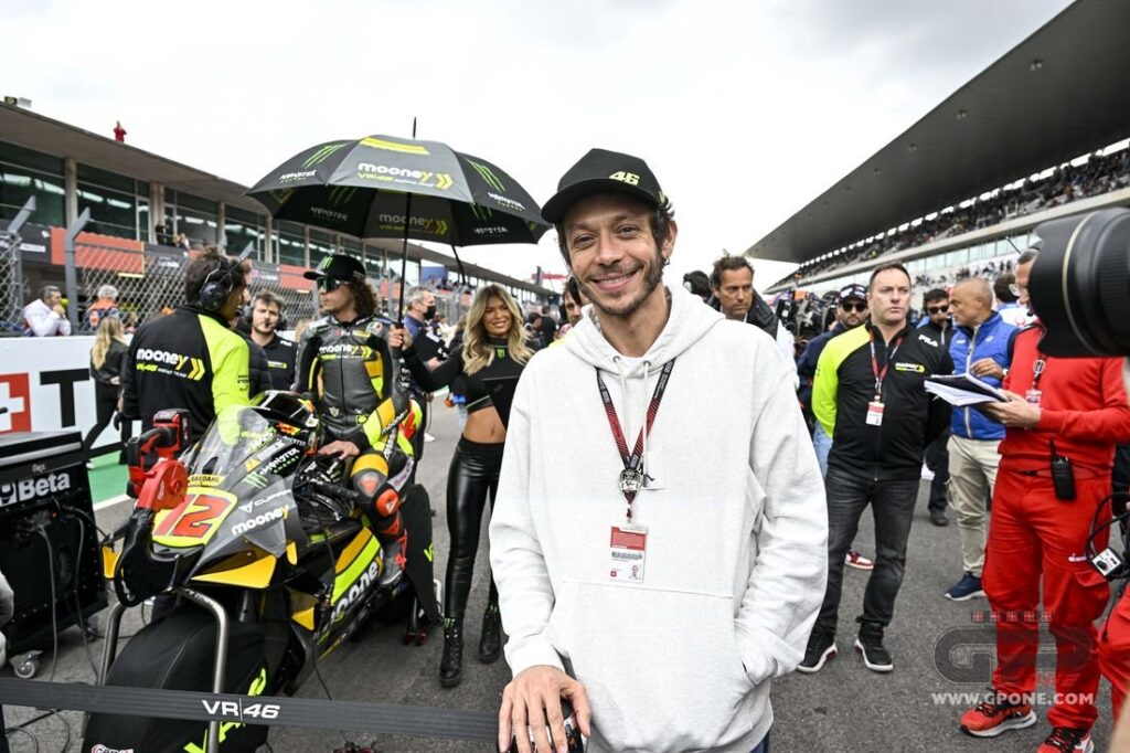 MotoGP, VIDEO – Bebe Vio récompense Valentino Rossi Icon of Sport Laureus Ritratto di GPone