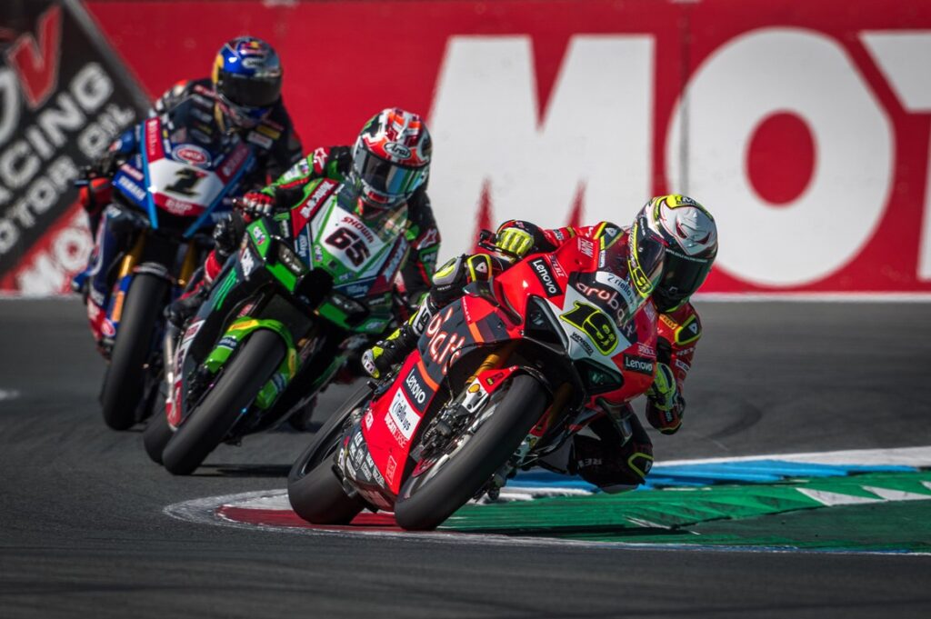 SBK, Assen : le choc Toprak-Rea a masqué la force de Bautista et Ducati Ritratto di Riccardo Gugliemetti
