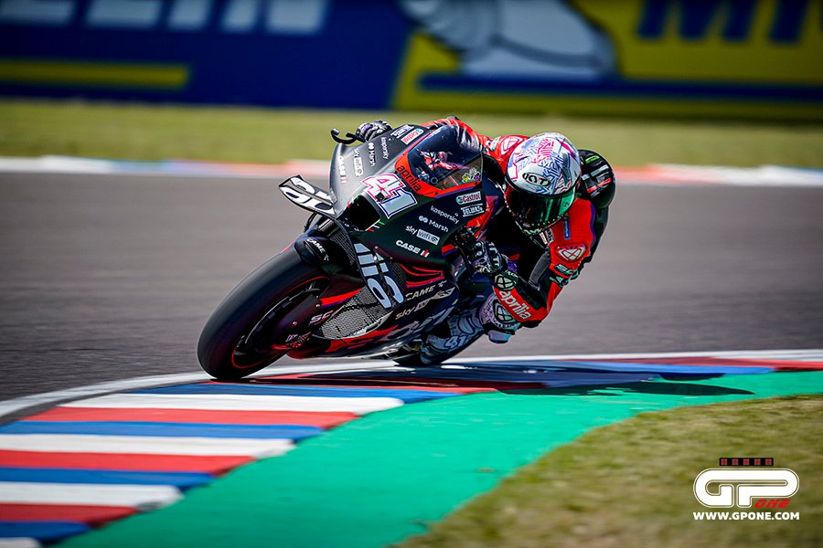 MotoGP, Aprilia domine les essais libres à Termas : Espargarò 1er, Vinales 2e ! Bagnaia au 1er trimestre Ritratto di Marco Caregnato