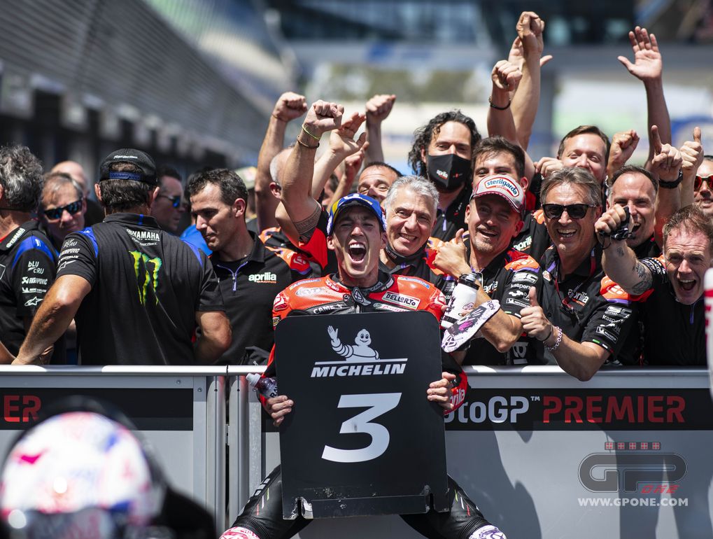 MotoGP, Espargarò : “Perdre des concessions n’est pas un problème, je crois en Aprilia” Ritratto di Marco Caregnato