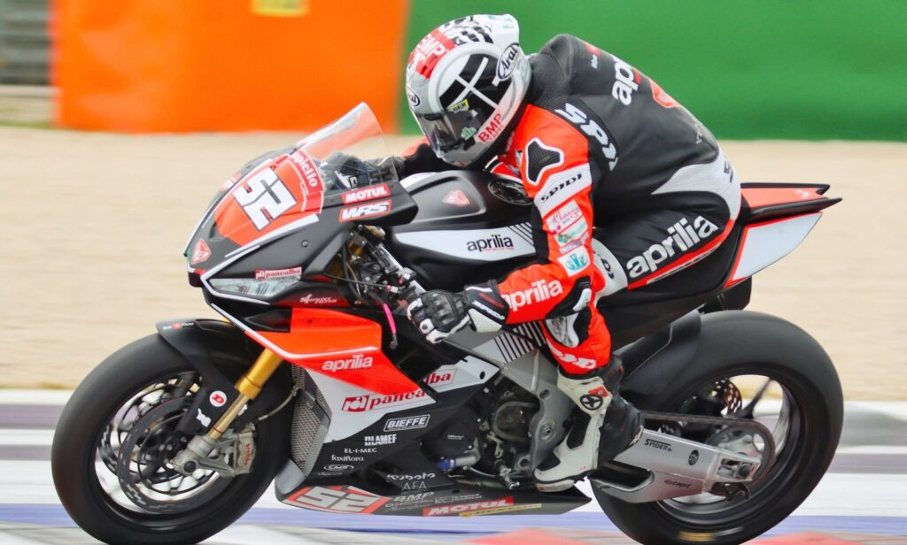 Delbianco domine Pirro lors des essais libres du CIV SBK à Vallelunga Ritratto di Andrea Periccioli