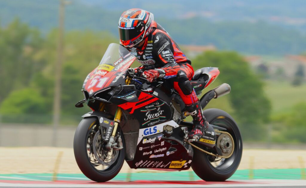 SBK, CIV : Pirro prend le fauteuil à Vallelunga, clavicule cassée pour Bernardi Ritratto di Andrea Periccioli