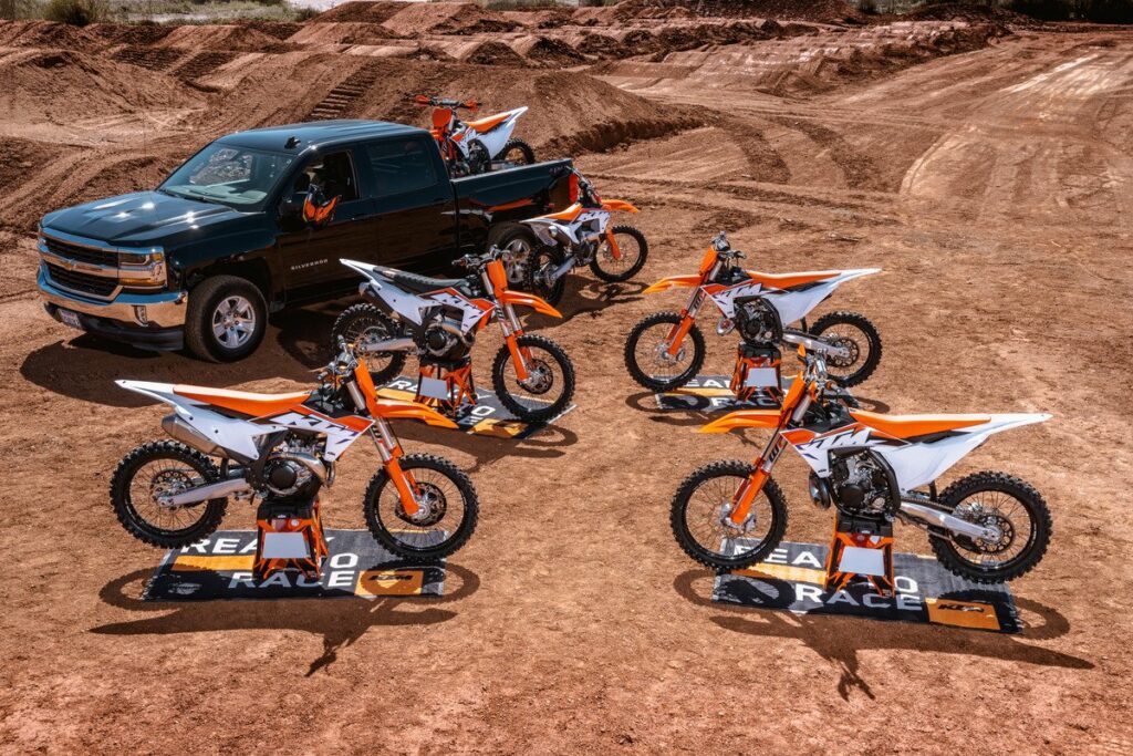 KTM SX 2023: les croix autrichiennes sont entièrement renouvelées KTM SX 2023: les croix autrichiennes sont entièrement renouvelées