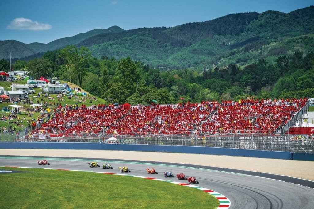 MotoGP, Mugello et Misano se teintent de rouge : les tribunes Ducati sont de retour Ritratto di GPone