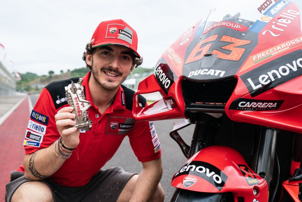 MotoGP, Bagnaia : “La Ducati 800 de Stoner était inconduisible, il a fait des miracles pour nous” Ritratto di Marco Caregnato