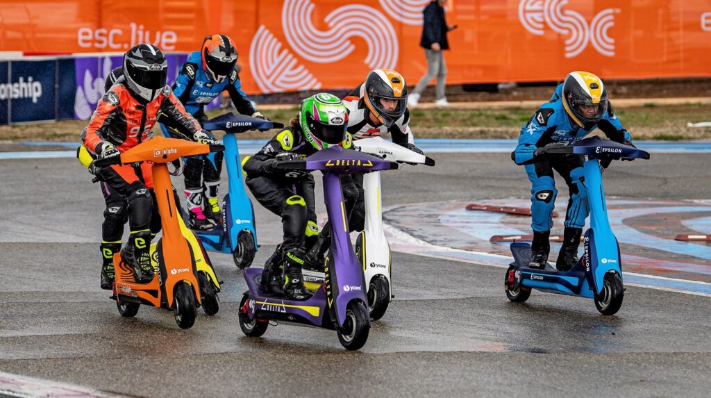 Le championnat du monde de trottinettes électriques démarre à Londres Ritratto di Andrea Periccioli