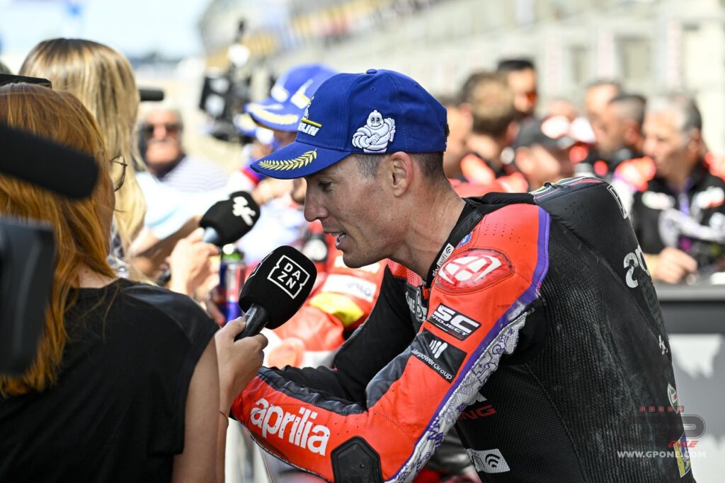 MotoGP, A.Espargarò : “Si Aprilia me laisse partir, ce sont les plus grosses conneries de l’histoire” Ritratto di Marco Caregnato