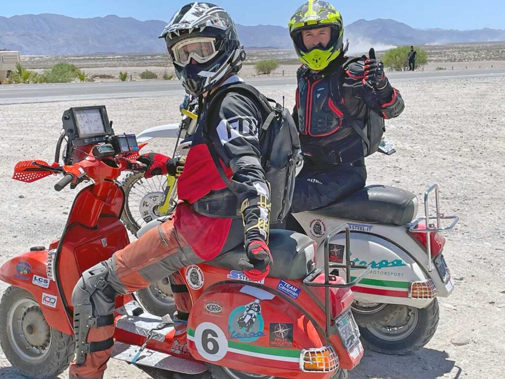 Sur une Vespa au 55e Norra Mexican 1000 miles Ritratto di Fabio Caliendo