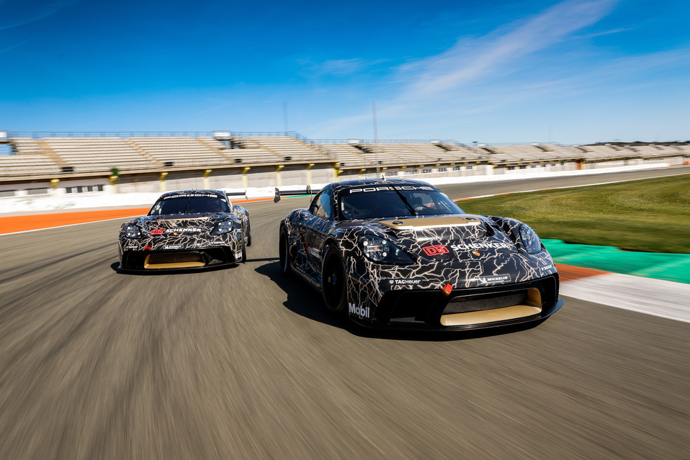 La Porsche 718 Cayman GT4 ePerformance révèle le potentiel de la Mission R. Ritratto di GPone