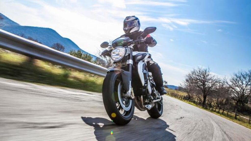 MV Agusta : les essais de la gamme moto sont en cours Ritratto di Fabio Caliendo