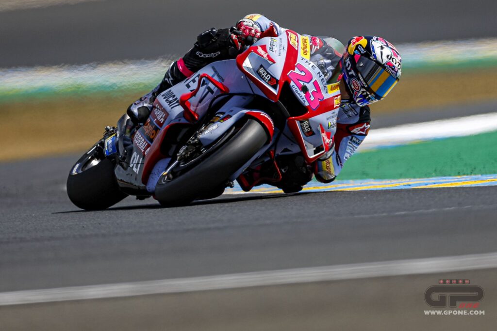 MotoGP, Bastianini fait un triplé : victoires au Mans, Miller 2e, Espargarò 3e. Cade Bagnaia Ritratto di Marco Caregnato