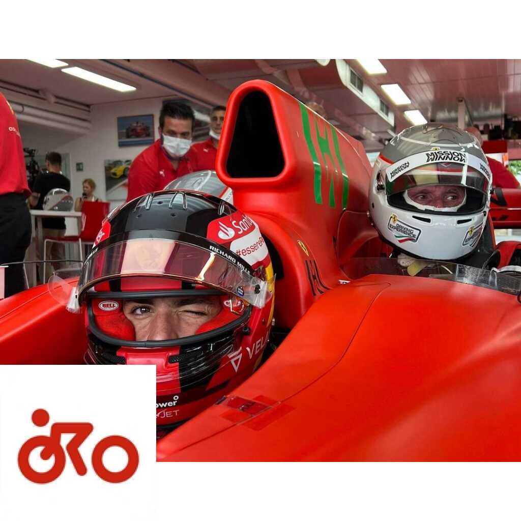 MotoGP, sensations fortes en F1 : Carlos Sainz emmène Paolo Ciabatti sur une Ferrari biplace ! Ritratto di Riccardo Gugliemetti