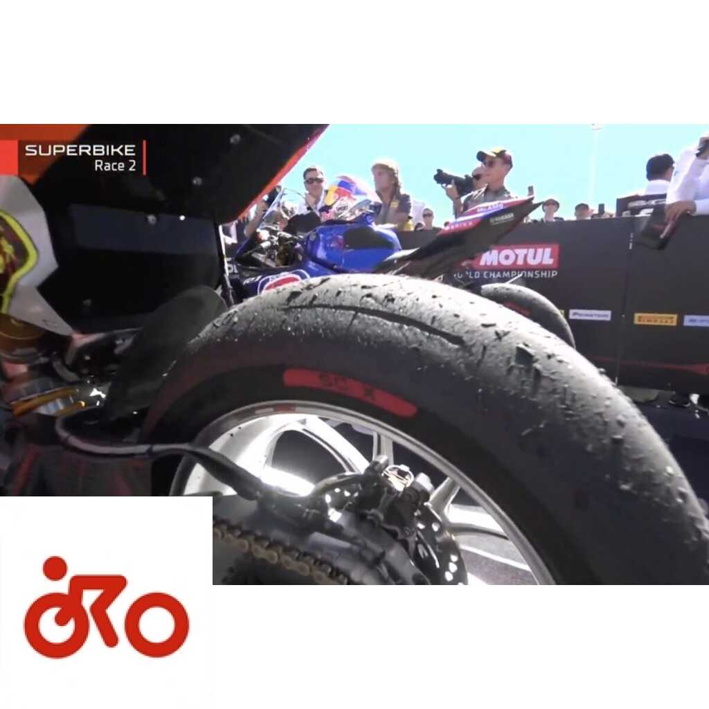 Alvaro Bautista, Pirelli