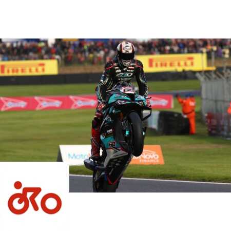 Peter Hickman torna alla vittoria nel British Superbike