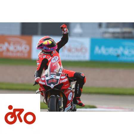 Tom Sykes incontenibile: bis a Donington nel British Superbike