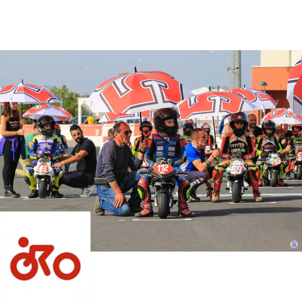 Trophée Marco Simoncelli, émotions et larmes. Grand-père et petit-fils dans la course Trophée Marco Simoncelli, émotions et larmes. Grand-père et petit-fils dans la course