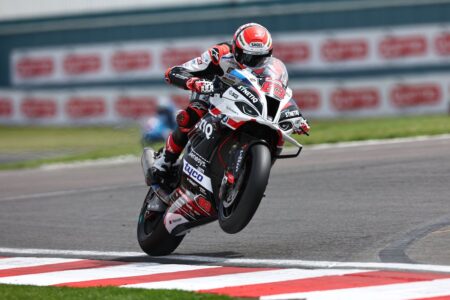 Danny Buchan e SYNETIQ BMW all'assalto del British Superbike 2023