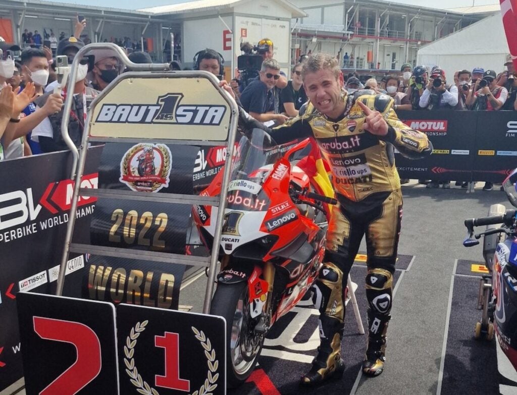 Ducati, 32 Jahre nach der ersten Raymond-Roche-Weltmeisterschaft, eine weitere rote Morgendämmerung Alvaro Bautista, Ducati