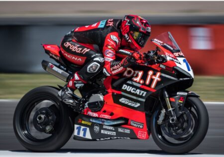 Supersport Indonesia: Niccolò Bulega comanda o Duke-tris na sexta-feira