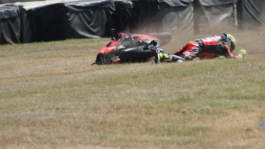 bautista crash, superbike