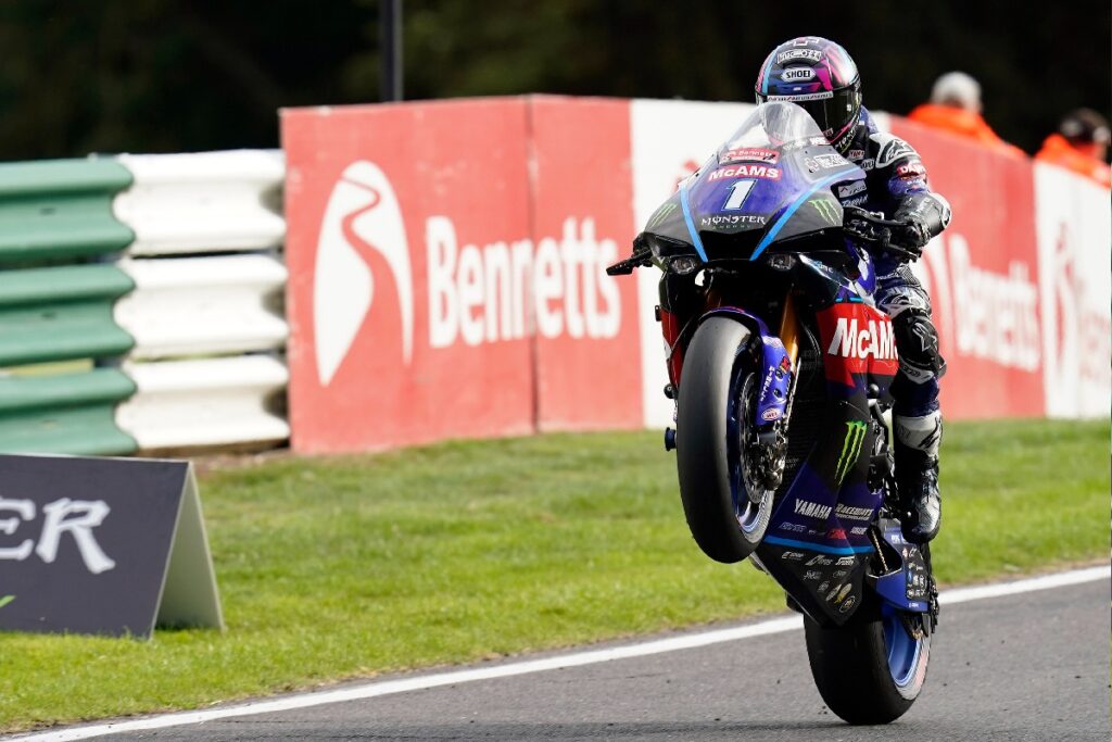 Tarran Mackenzie meninggalkan McAMS Yamaha (dan British Superbike) Tarran Mackenzie lascia McAMS Yamaha (ed il British Superbike)