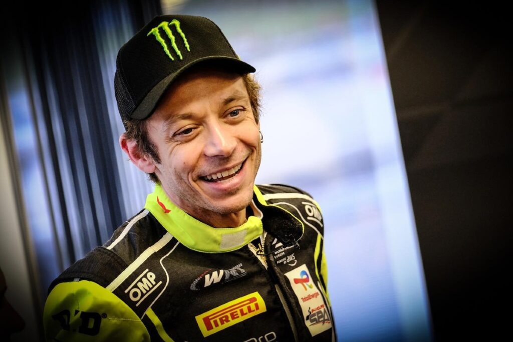 Valentino Rossi a Bathurst sulla scia di Bayliss, Stoner & co.