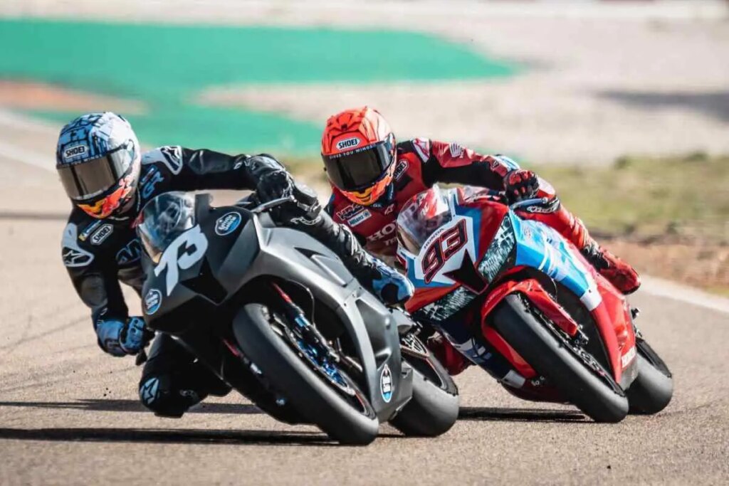 Alex Marquez in pista con Marc